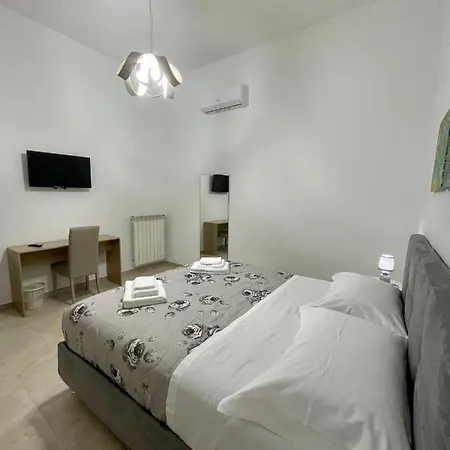 La Piazzetta Bed & Breakfast *